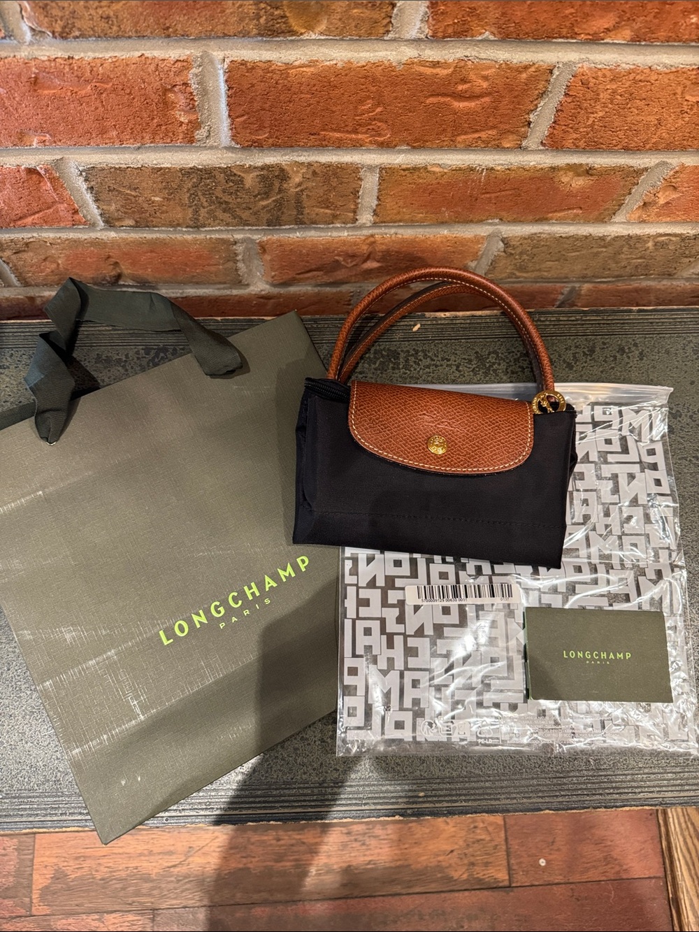 Longchamp Le Pliage Originals HandBag Small. - Picture 11 of 11